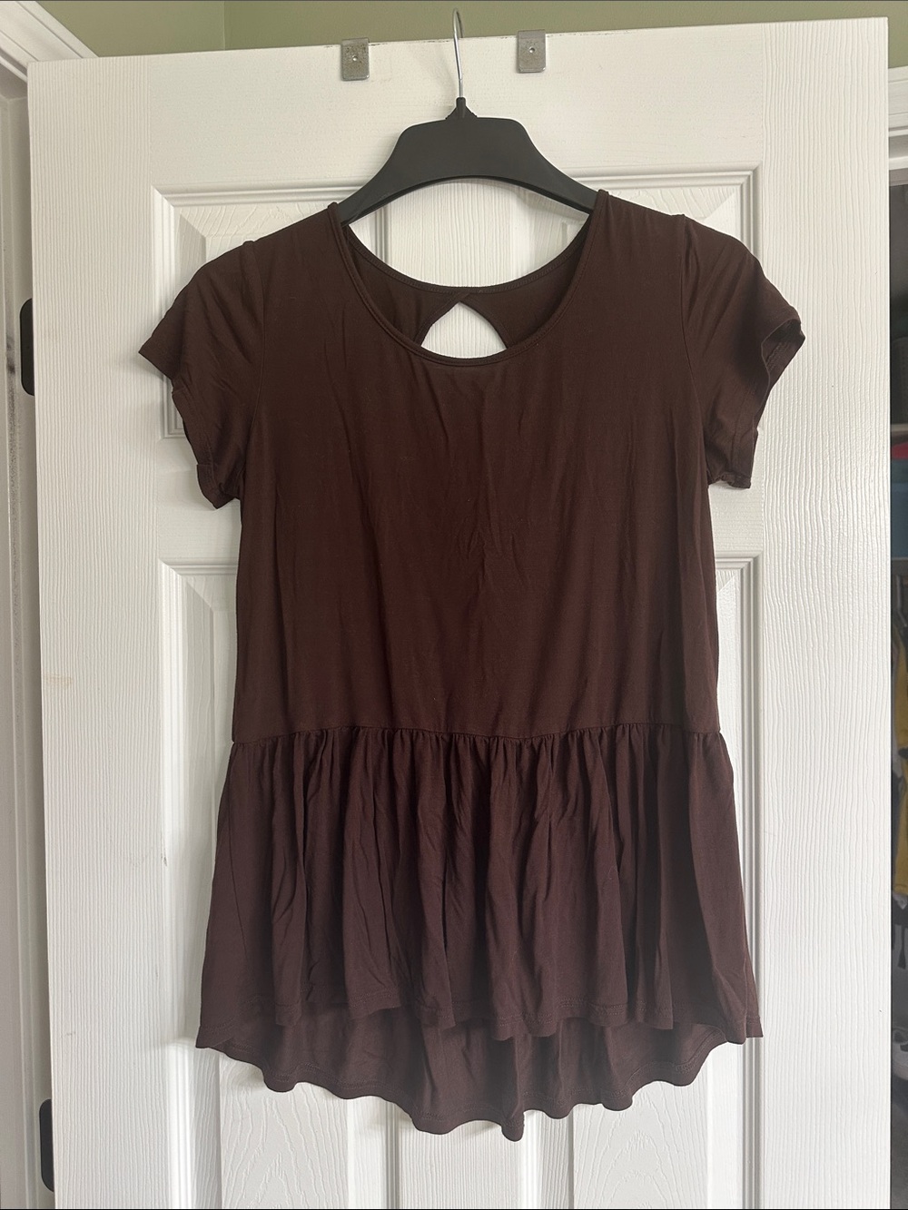 Women’s Brown Short Sleeve Peplum Tunic with Keyhole